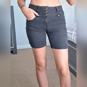 Silver Crush Black Shorts, size 5, waist 27